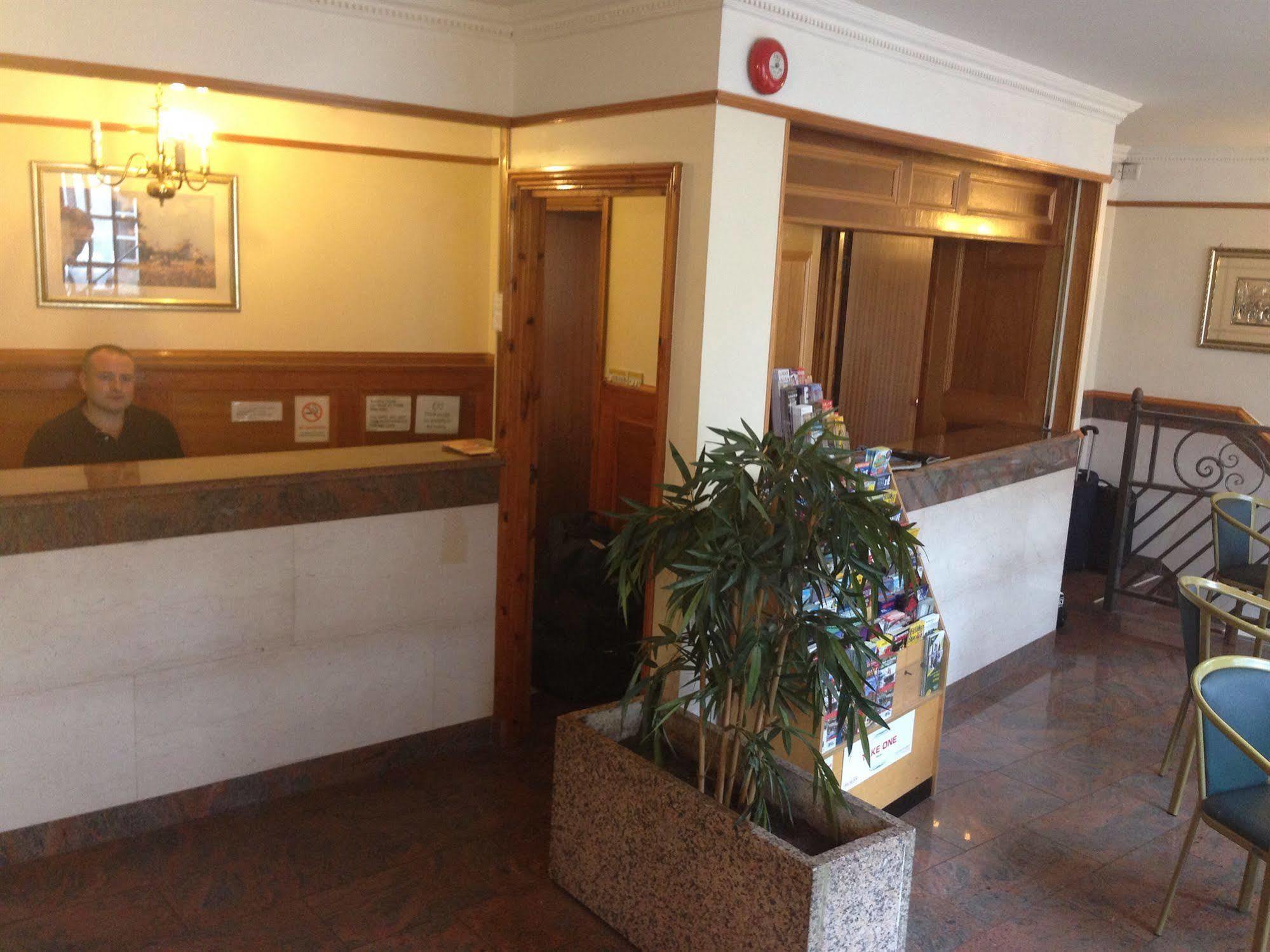 Carlton Hotel Лондон Екстер'єр фото